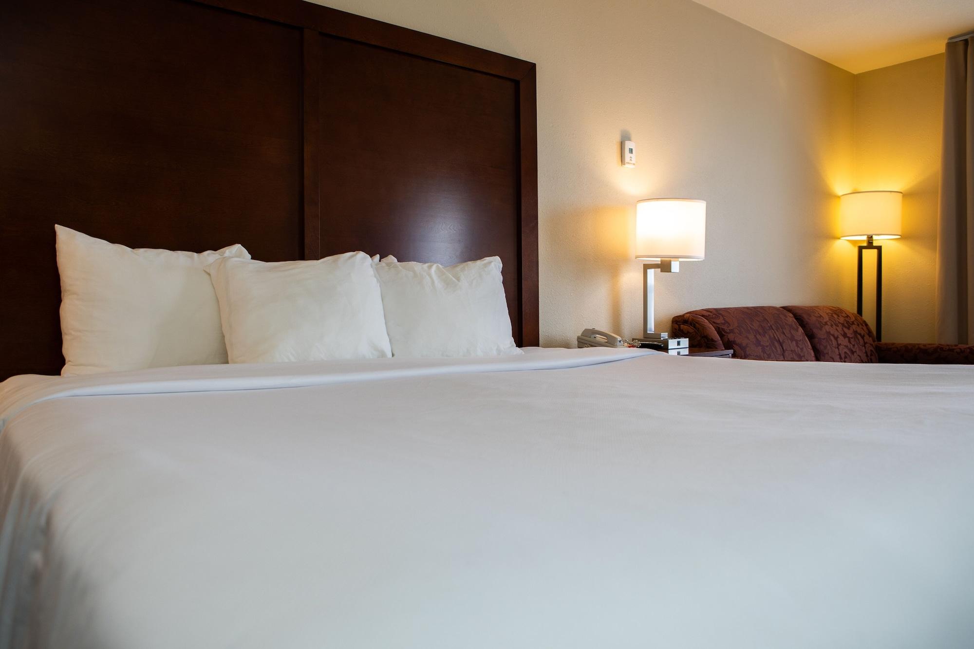 Comfort Inn Летбрідж Екстер'єр фото
