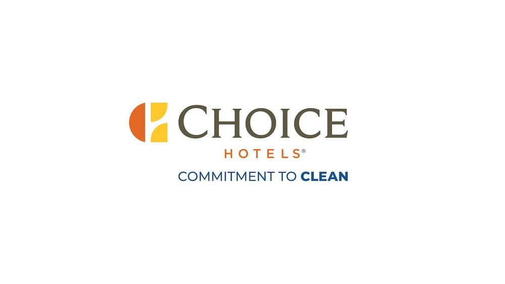 Comfort Inn Летбрідж Екстер'єр фото