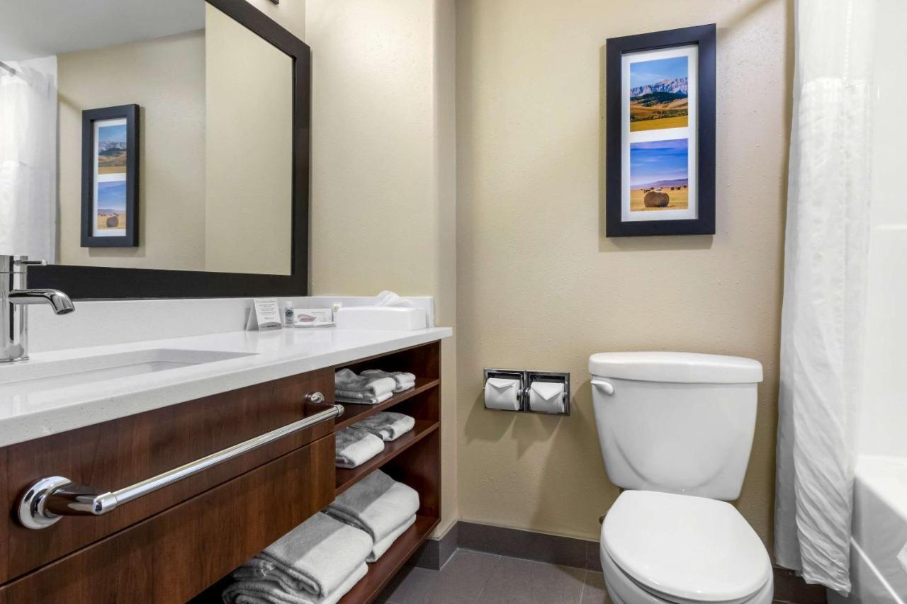 Comfort Inn Летбрідж Екстер'єр фото