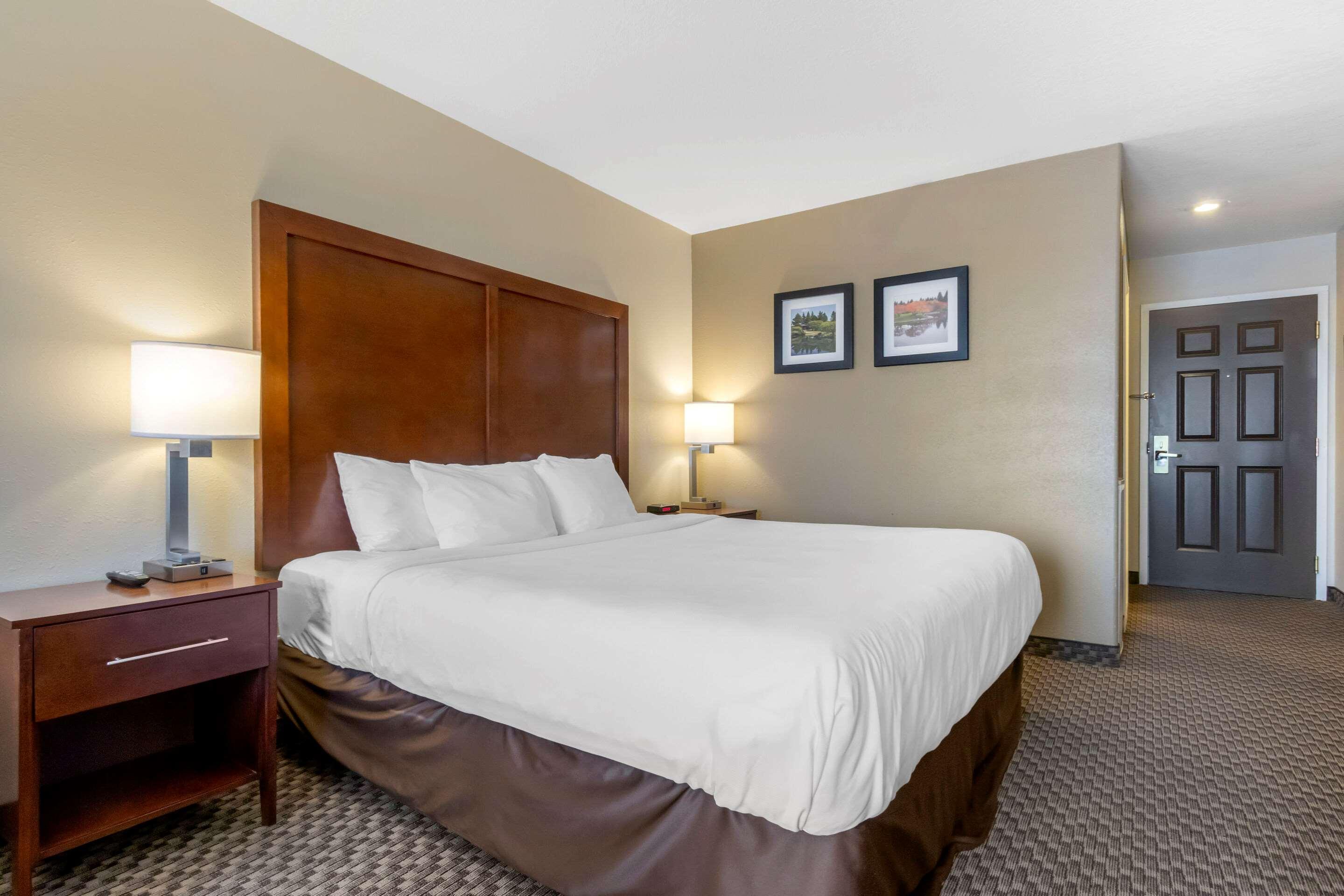 Comfort Inn Летбрідж Екстер'єр фото