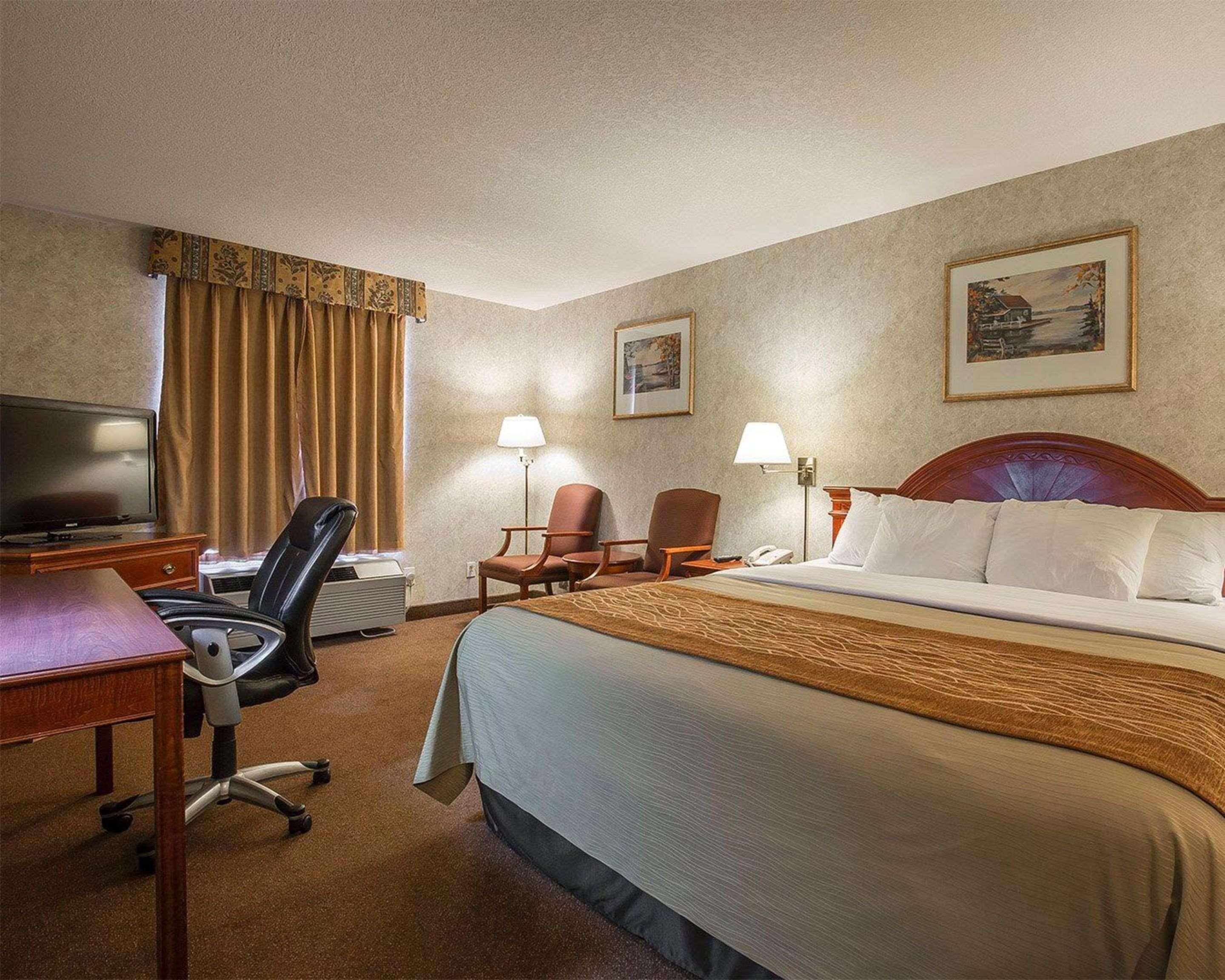 Comfort Inn Летбрідж Екстер'єр фото