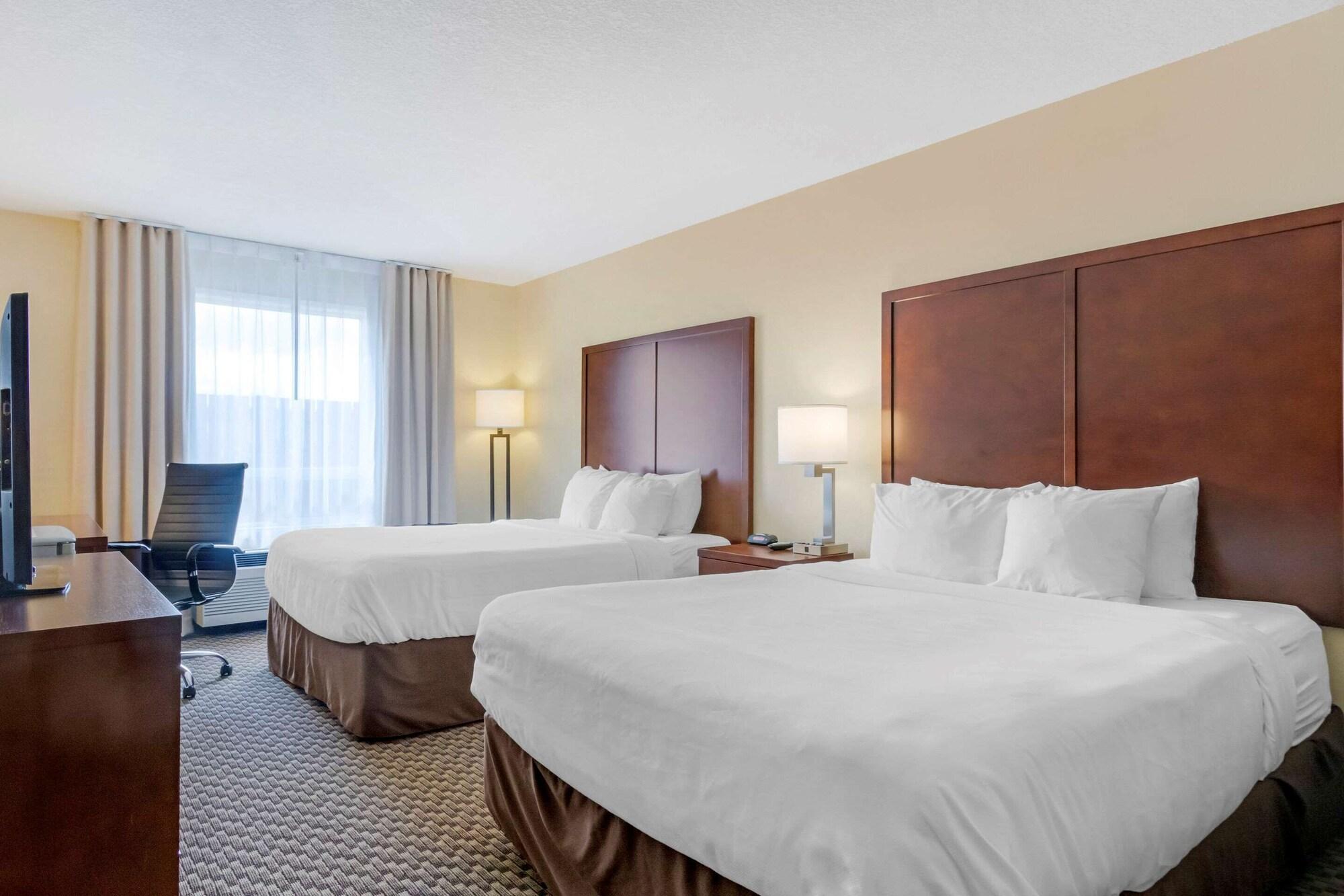 Comfort Inn Летбрідж Екстер'єр фото